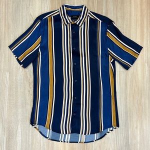 Men’s Zara Vertical Stripe Button Up Short Sleeve Shirt